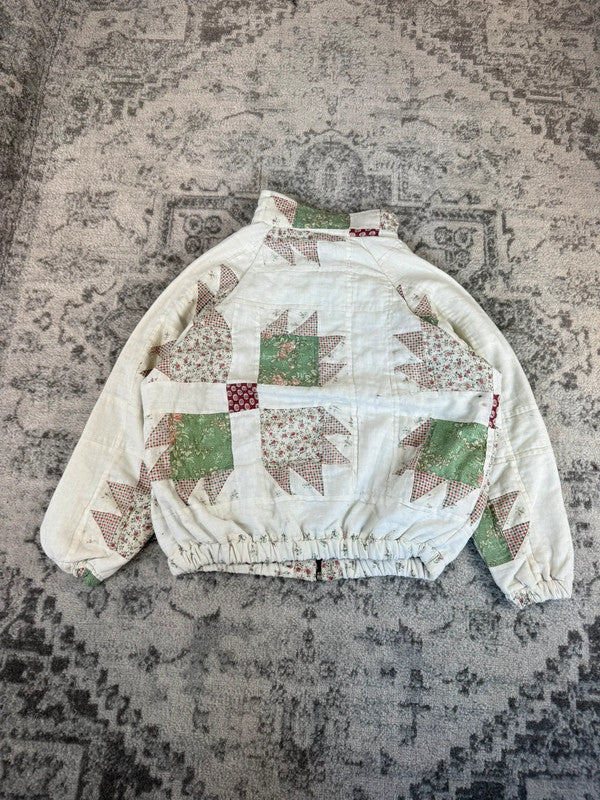 Veste en quilt crop style sportswear design unique vintage fait main upcyclé retravaillé n•657