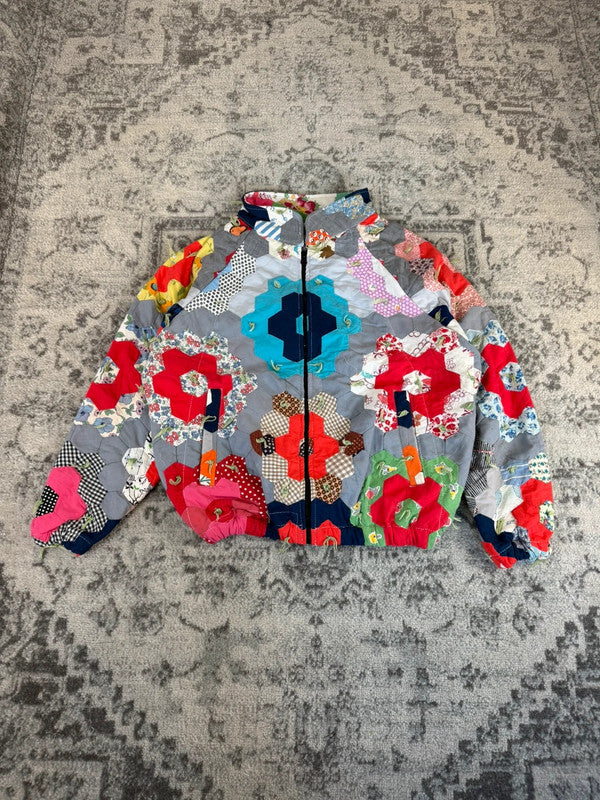 Veste en quilt crop style sportswear design unique vintage fait main upcyclé retravaillé n•658