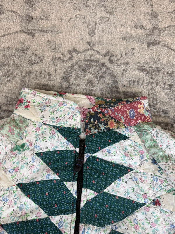 Veste en quilt crop style sportswear design unique vintage fait main upcyclé retravaillé n•659
