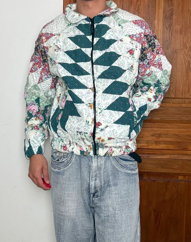Veste en quilt crop style sportswear design unique vintage fait main upcyclé retravaillé n•659