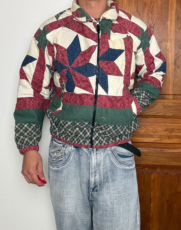 Veste en quilt crop style sportswear design unique vintage fait main upcyclé retravaillé n•660