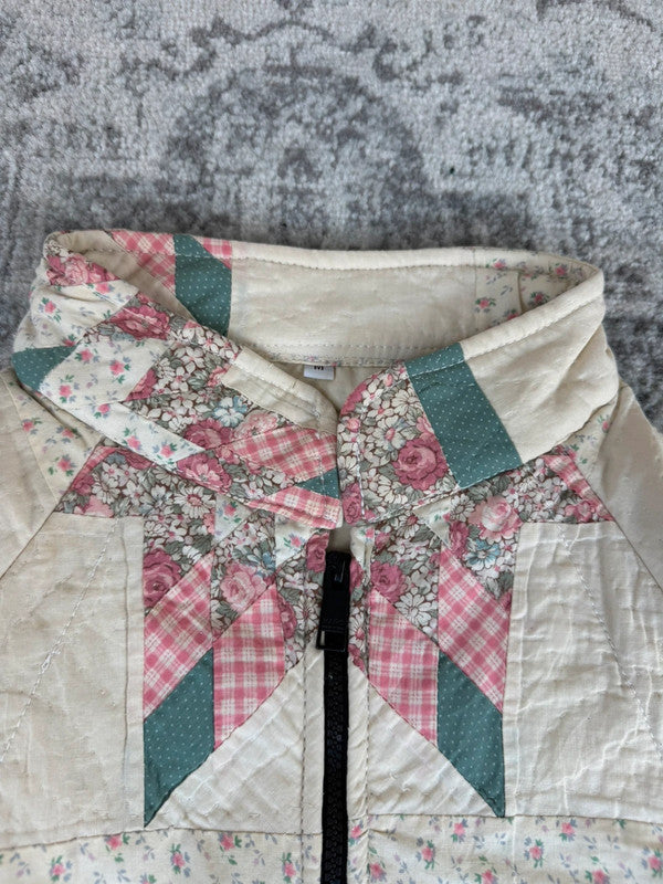 Veste en quilt crop style sportswear design unique vintage fait main upcyclé retravaillé n•665