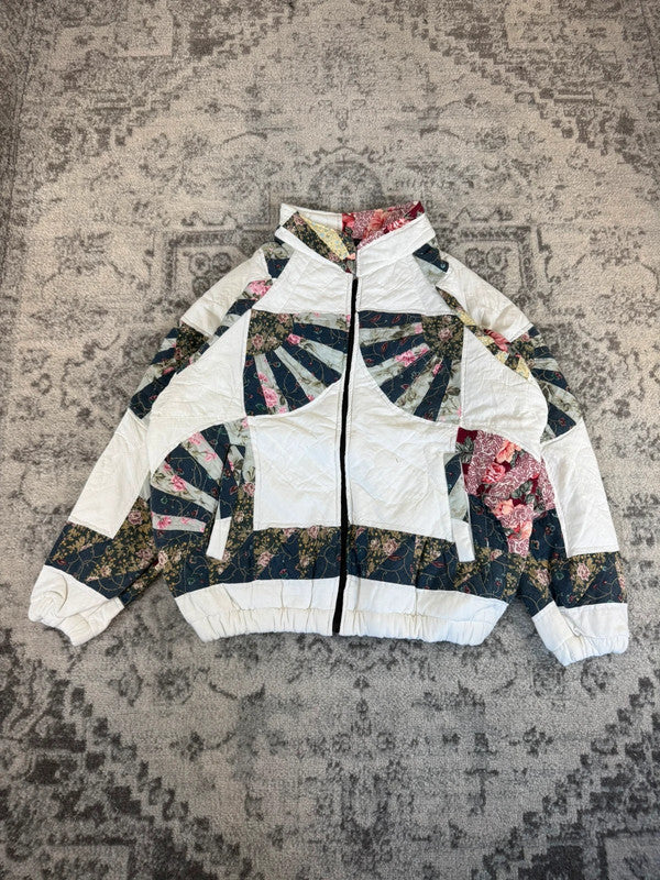 Veste en quilt crop style sportswear design unique vintage fait main upcyclé retravaillé n•667