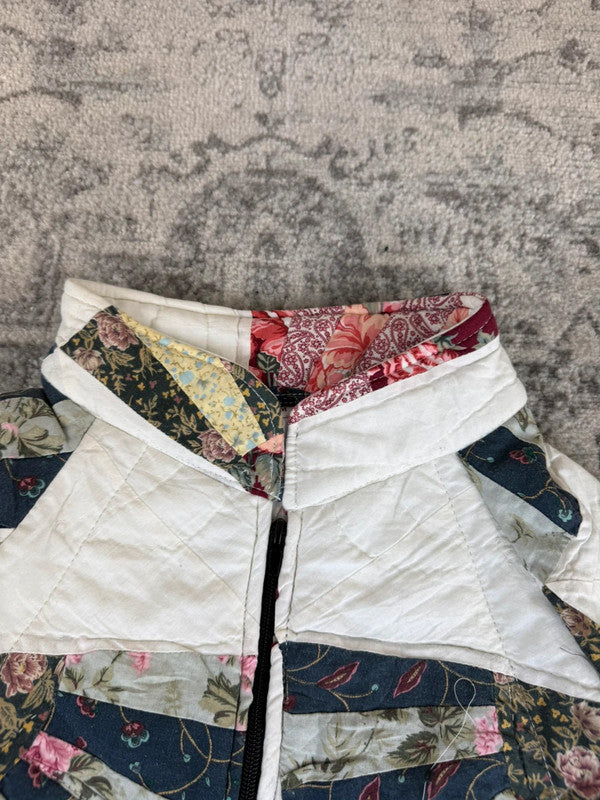 Veste en quilt crop style sportswear design unique vintage fait main upcyclé retravaillé n•667