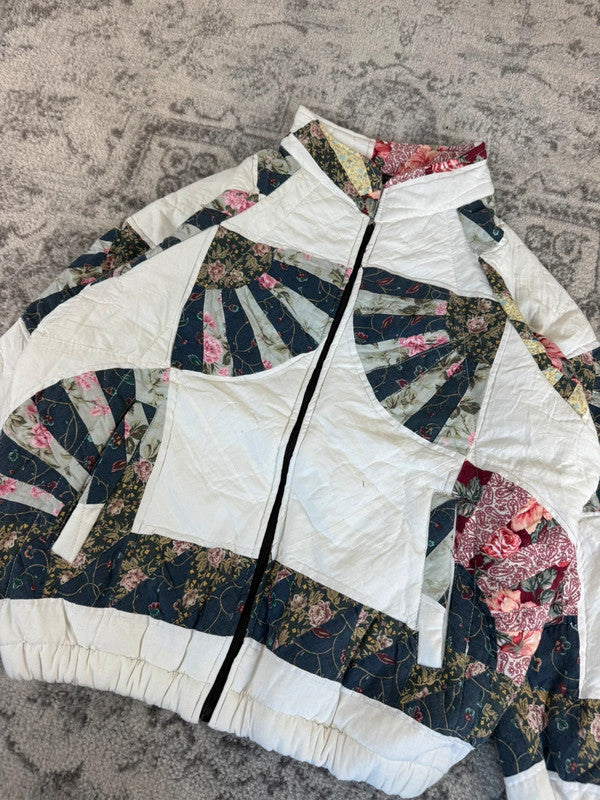 Veste en quilt crop style sportswear design unique vintage fait main upcyclé retravaillé n•667