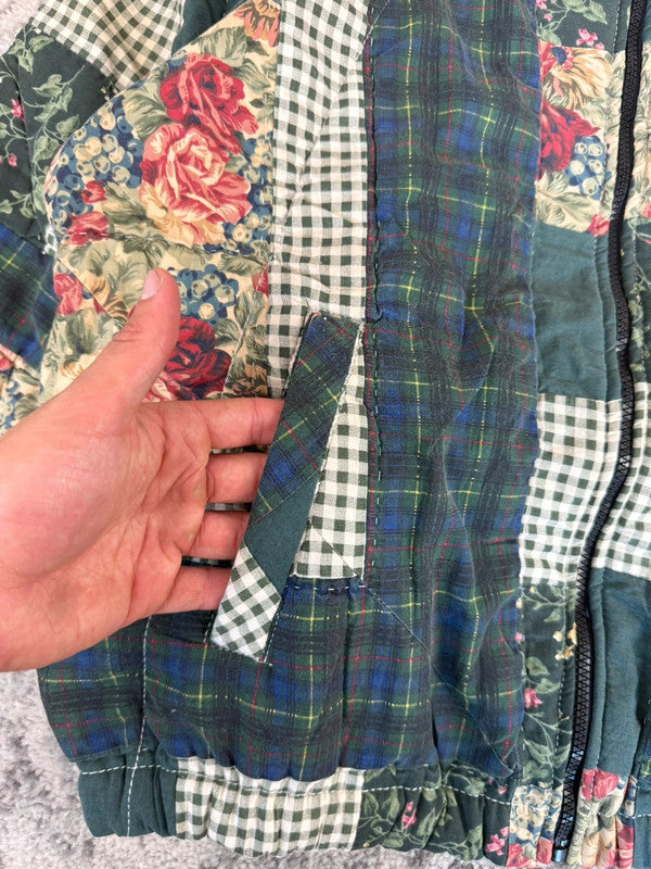 Veste en quilt crop style sportswear design unique vintage fait main upcyclé retravaillé n•670