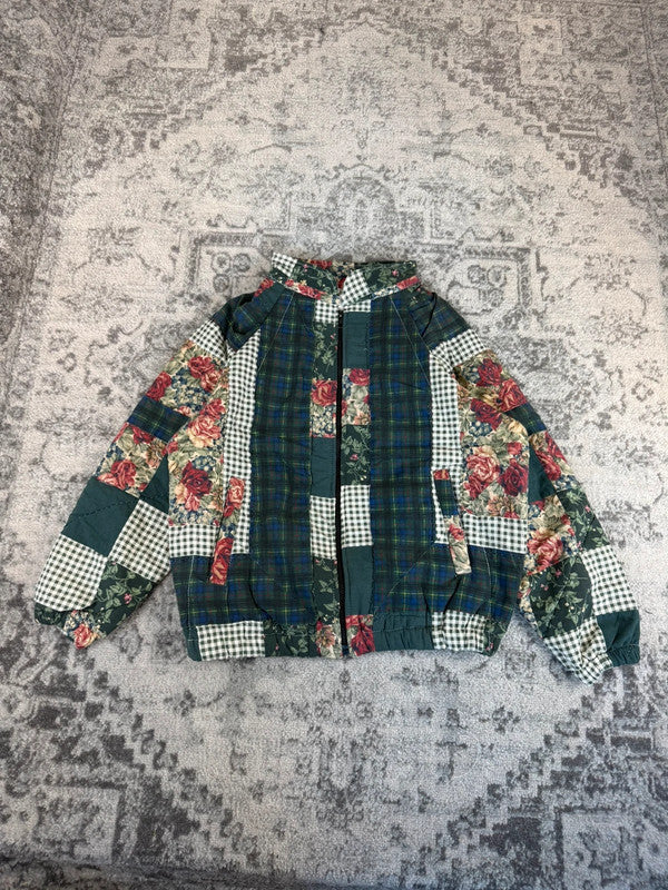 Veste en quilt crop style sportswear design unique vintage fait main upcyclé retravaillé n•671
