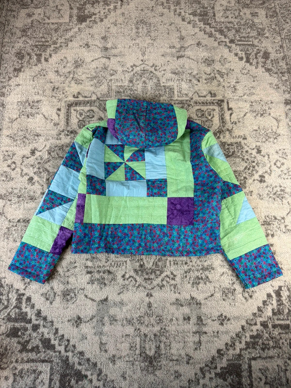 Sweat en quilt crop style sportswear design unique vintage fait main upcyclé retravaillé n•792
