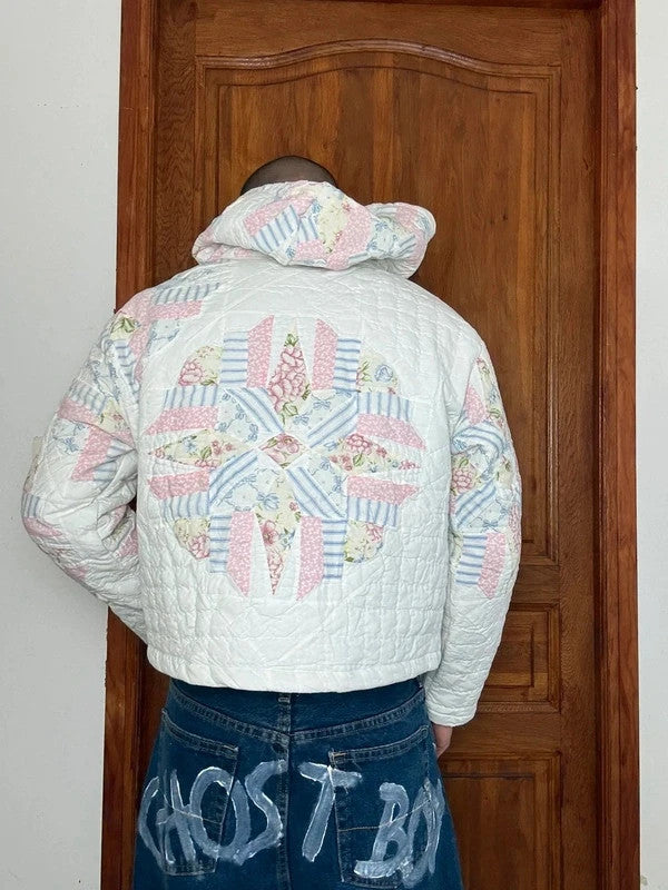 Sweat en quilt crop style sportswear design unique vintage fait main upcyclé retravaillé n•797