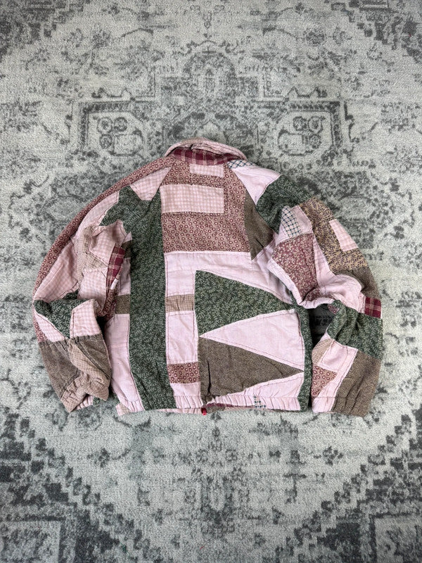 Veste en quilt crop style sportswear design unique vintage fait main upcyclé retravaillé n•802