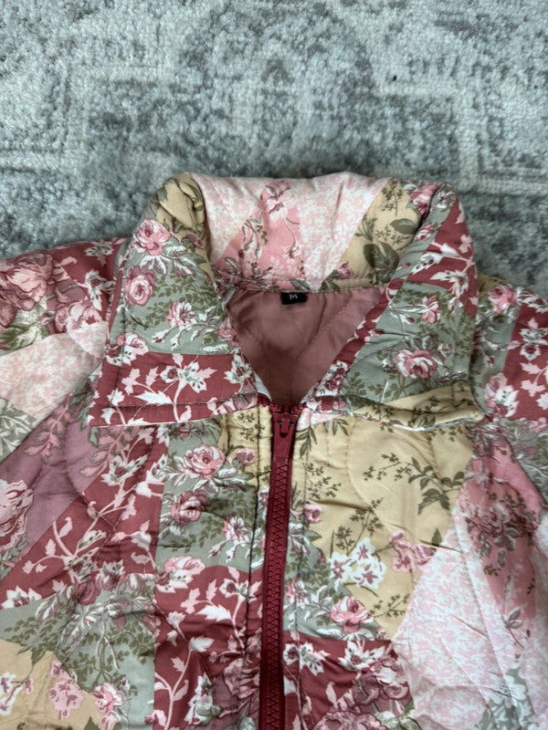 Veste en quilt crop style sportswear design unique vintage fait main upcyclé retravaillé n•805