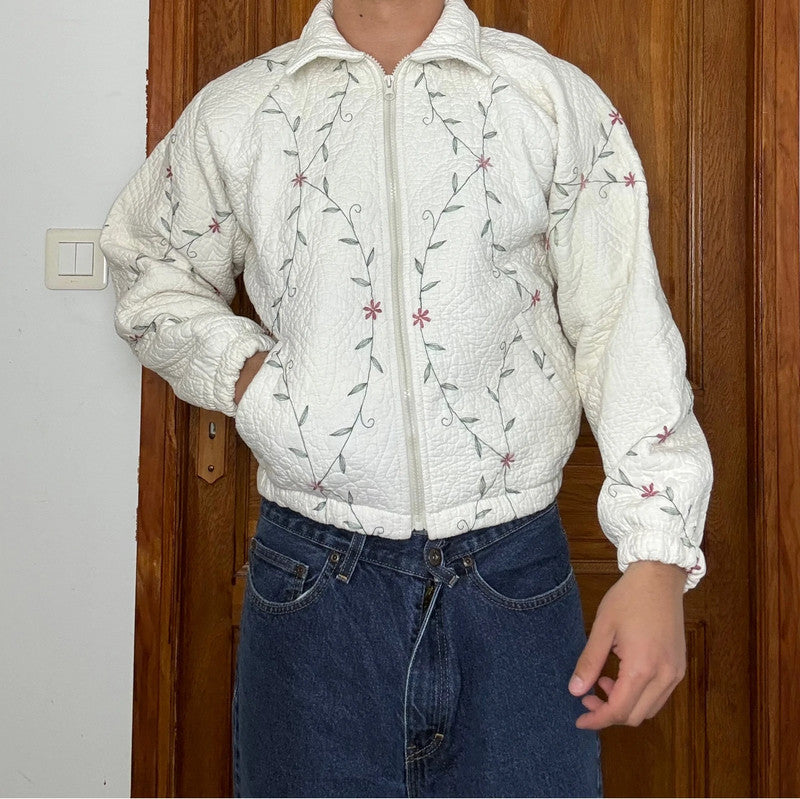 Veste en quilt crop style sportswear design unique vintage fait main upcyclé retravaillé n•806