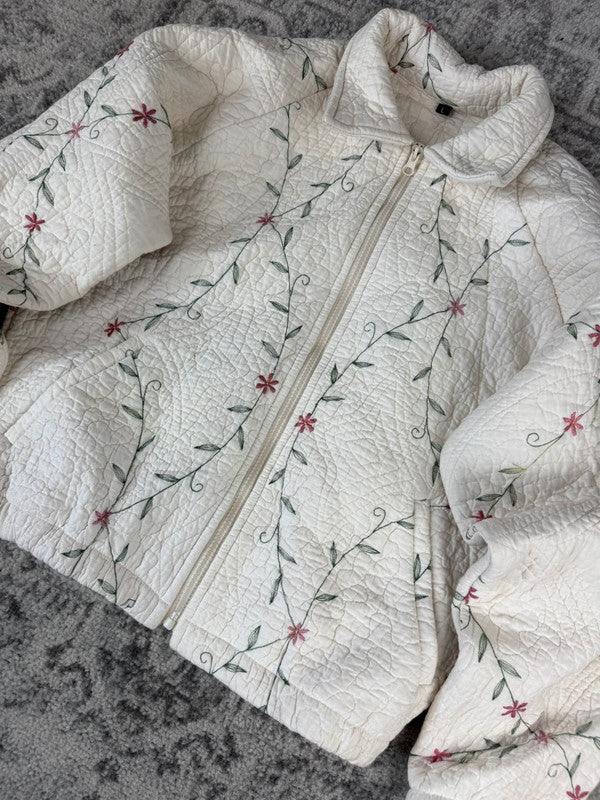 Veste en quilt crop style sportswear design unique vintage fait main upcyclé retravaillé n•806