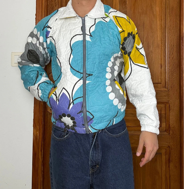 Veste en quilt crop style sportswear design unique vintage fait main upcyclé retravaillé n•807
