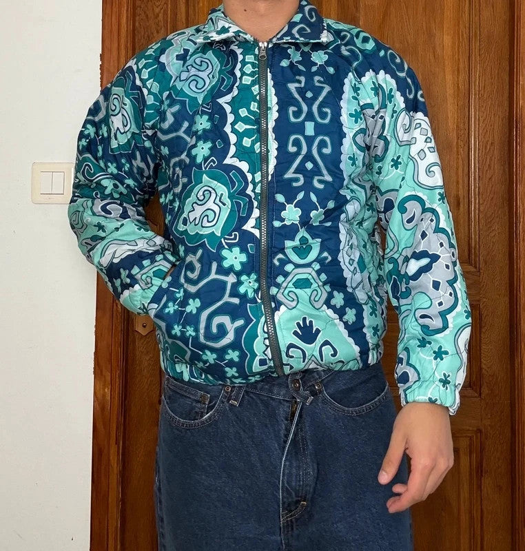 Veste en quilt crop style sportswear design unique vintage fait main upcyclé retravaillé n•808