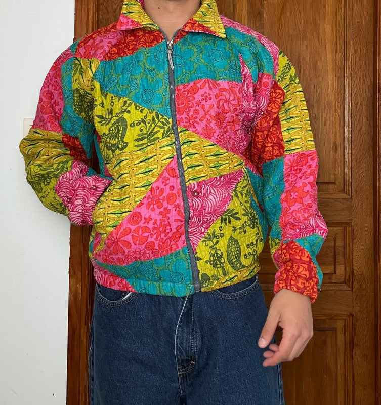 Veste en quilt crop style sportswear design unique vintage fait main upcyclé retravaillé n•810