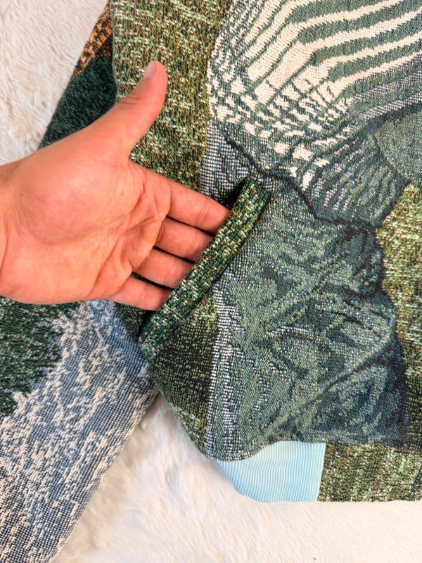 Veste à capuche en tapisserie design unique fait main upcyclé retravaillé et tissé taille M n•920