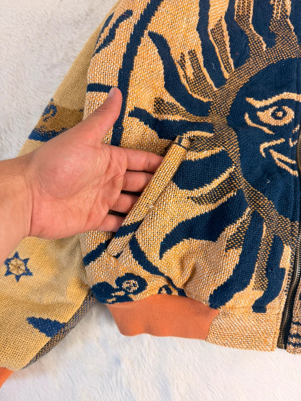 Veste à capuche en tapisserie design unique fait main upcyclé retravaillé et tissé taille XS n•926