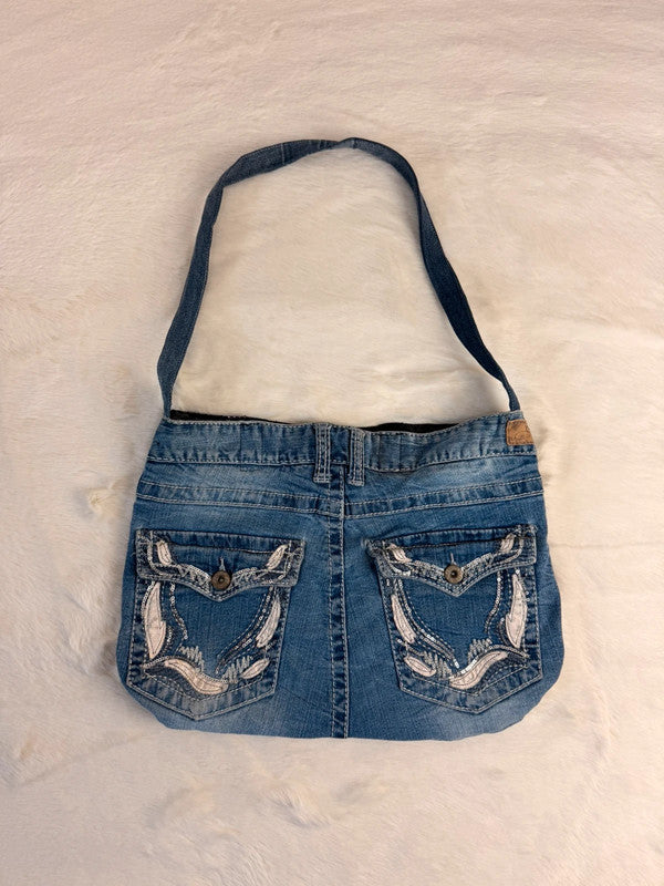 Sac à main en jean design unique fait main upcyclé retravaillé taille unique n•929