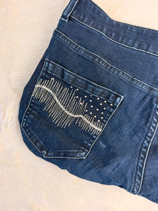 Sac à main en jean design unique fait main upcyclé retravaillé taille unique n•930