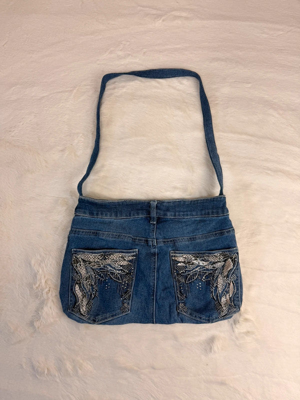 Sac à main en jean design unique fait main upcyclé retravaillé taille unique n•932