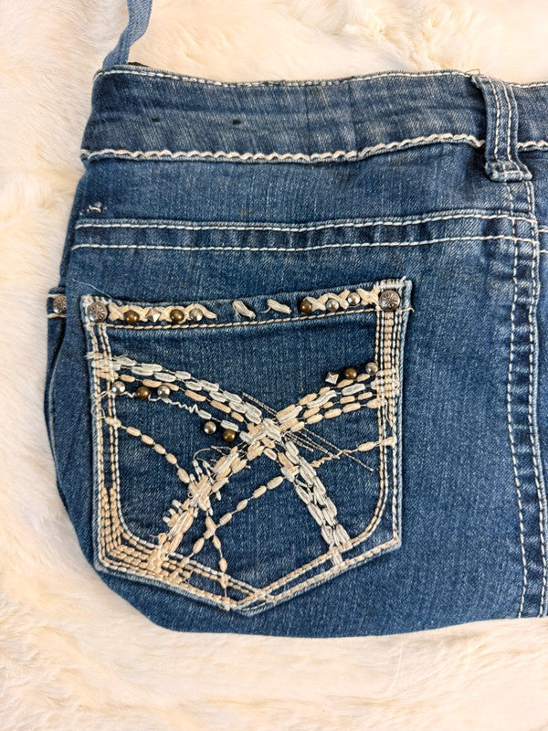Sac à main en jean design unique fait main upcyclé retravaillé taille unique n•938