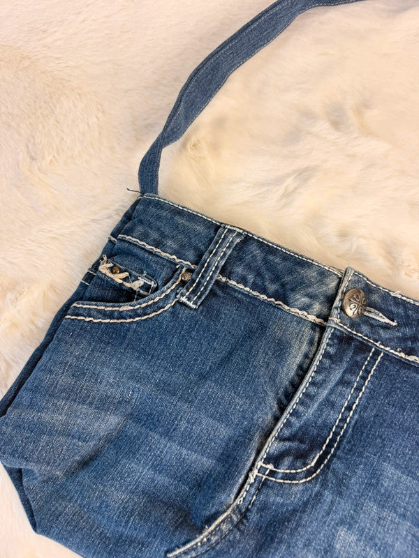 Sac à main en jean design unique fait main upcyclé retravaillé taille unique n•938