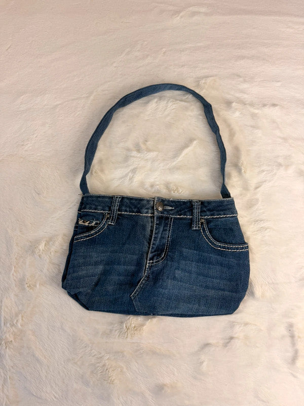 Sac à main en jean design unique fait main upcyclé retravaillé taille unique n•938