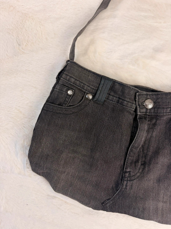 Sac à main en jean design unique fait main upcyclé retravaillé taille unique n•943