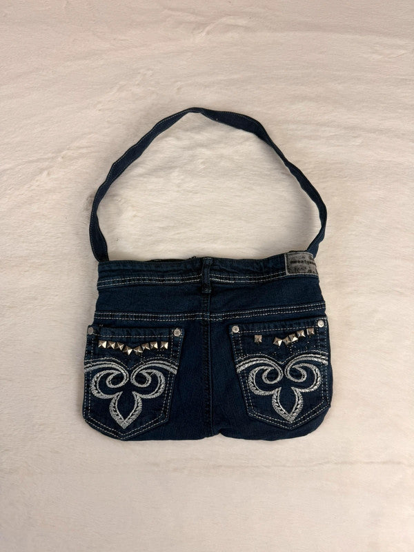Sac à main en jean design unique fait main upcyclé retravaillé taille unique n•944