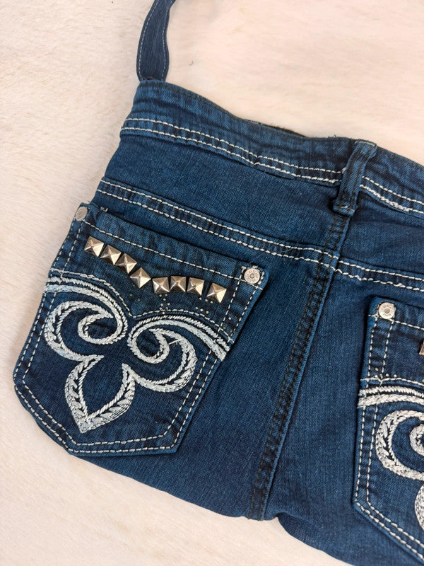 Sac à main en jean design unique fait main upcyclé retravaillé taille unique n•944