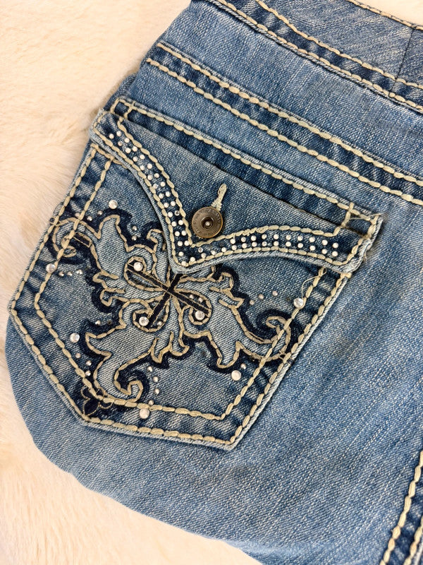 Sac à main en jean design unique fait main upcyclé retravaillé taille unique n•945