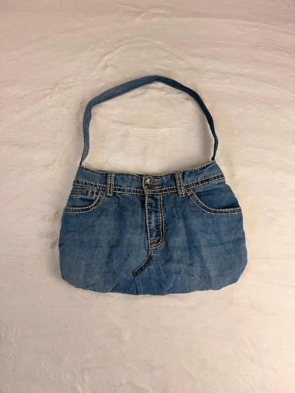 Sac à main en jean design unique fait main upcyclé retravaillé taille unique n•945