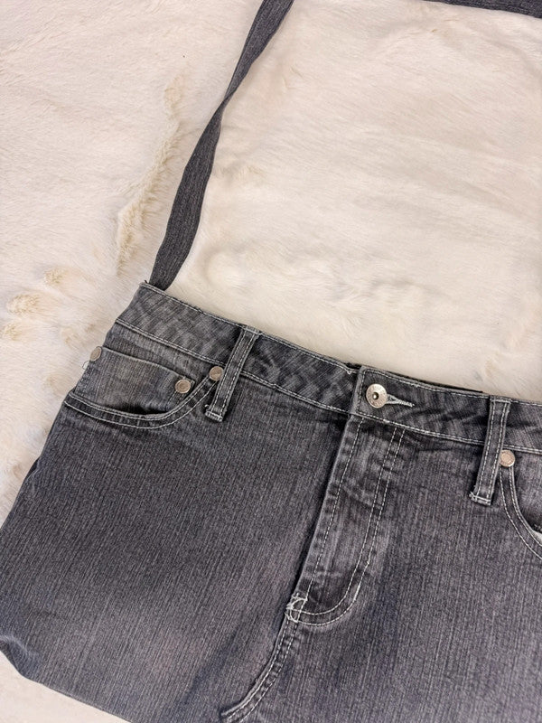 Sac à main en jean design unique fait main upcyclé retravaillé taille unique n•947