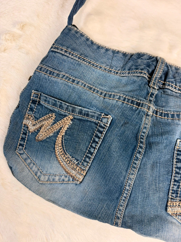 Sac à main en jean design unique fait main upcyclé retravaillé taille unique n•950