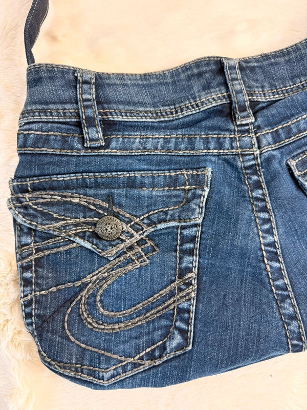 Sac à main en jean design unique fait main upcyclé retravaillé taille unique n•952