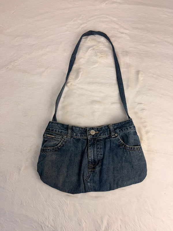 Sac à main en jean design unique fait main upcyclé retravaillé taille unique n•953