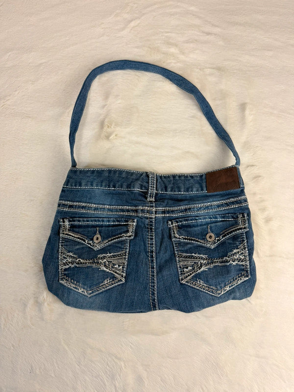 Sac à main en jean design unique fait main upcyclé retravaillé taille unique n•954