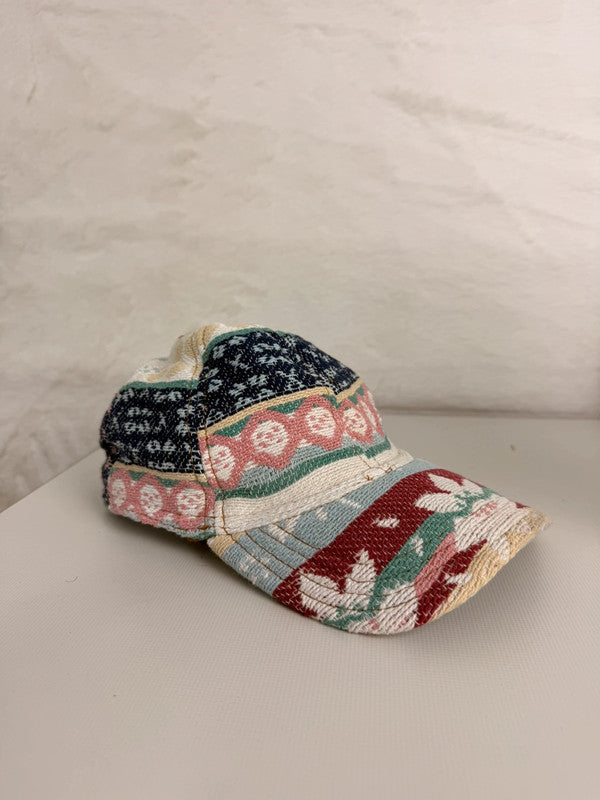 Casquette en tapisserie unisexe unique fait main upcyclé retravaillé et tissé taille unique n•969