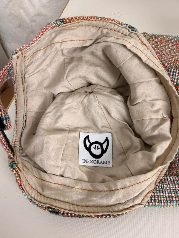 Casquette en tapisserie unisexe unique fait main upcyclé retravaillé et tissé taille unique  n•976