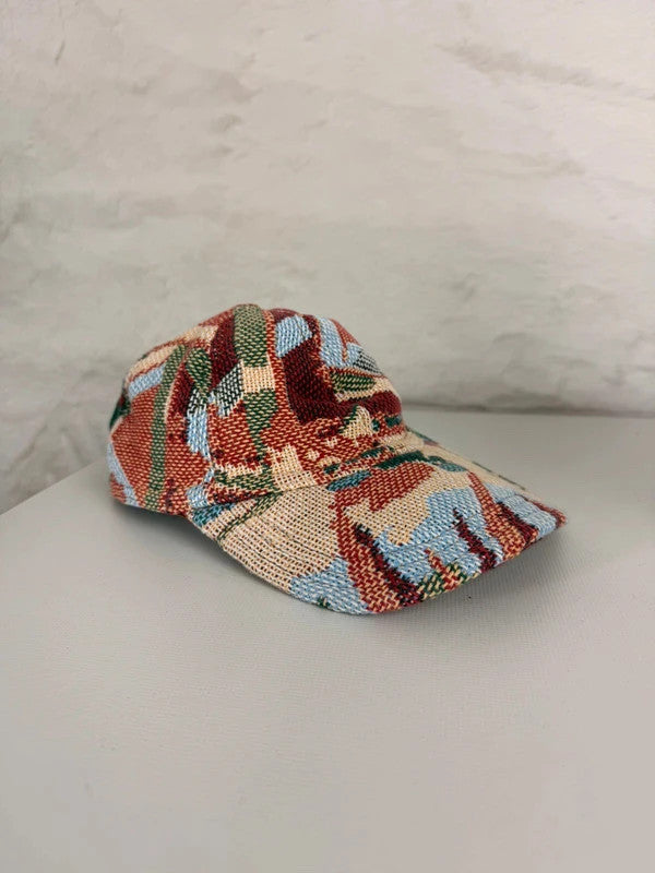 Casquette en tapisserie design unique fait main upcyclé retravaillé et tissé taille unique n•1000