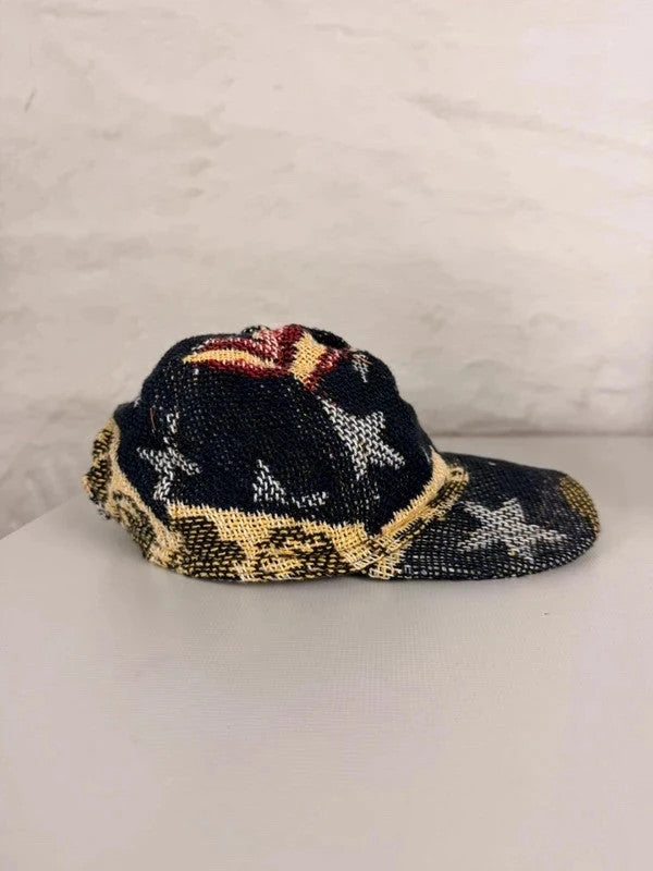 Casquette en tapisserie design unique fait main upcyclé retravaillé et tissé taille unique  n•1003