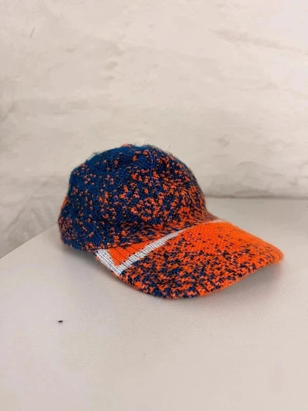 Casquette en tapisserie design unique fait main upcyclé retravaillé et tissé taille unique n•1004