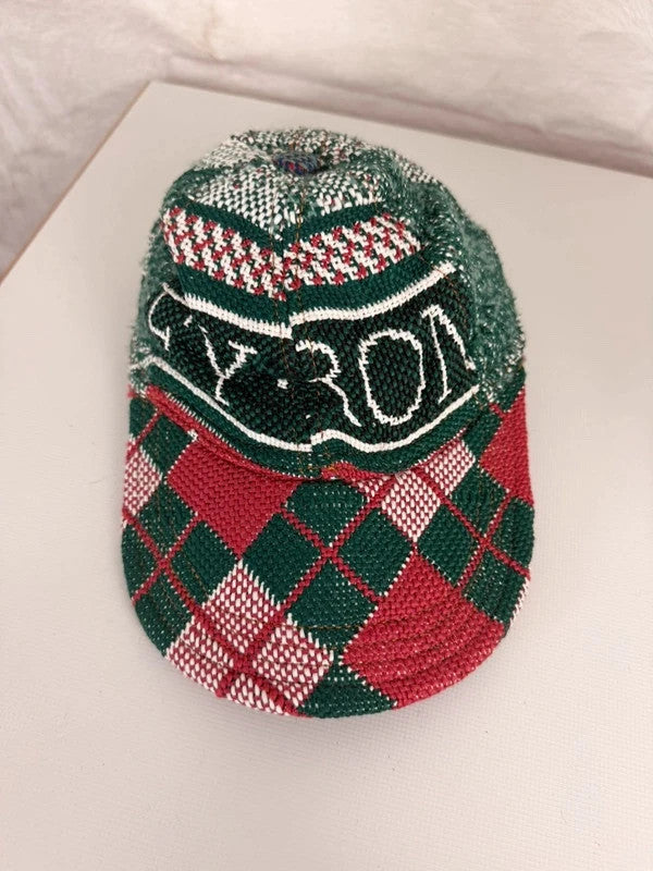 Casquette en tapisserie design unique fait main upcyclé retravaillé et tissé taille unique n•1006