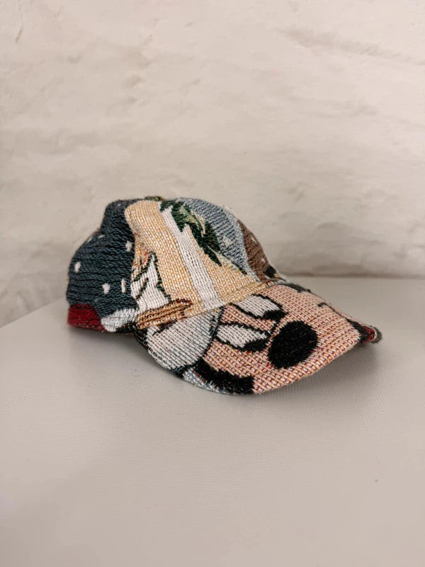Casquette en tapisserie design unique fait main upcyclé retravaillé et tissé taille unique n•1011