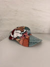 Casquette en tapisserie design unique fait main upcyclé retravaillé et tissé taille unique n•1013