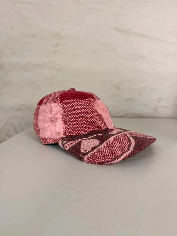 Casquette en tapisserie design unique fait main upcyclé retravaillé et tissé taille unique n•1014