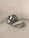 Casquette en tapisserie design unique fait main upcyclé retravaillé et tissé taille unique n•1018