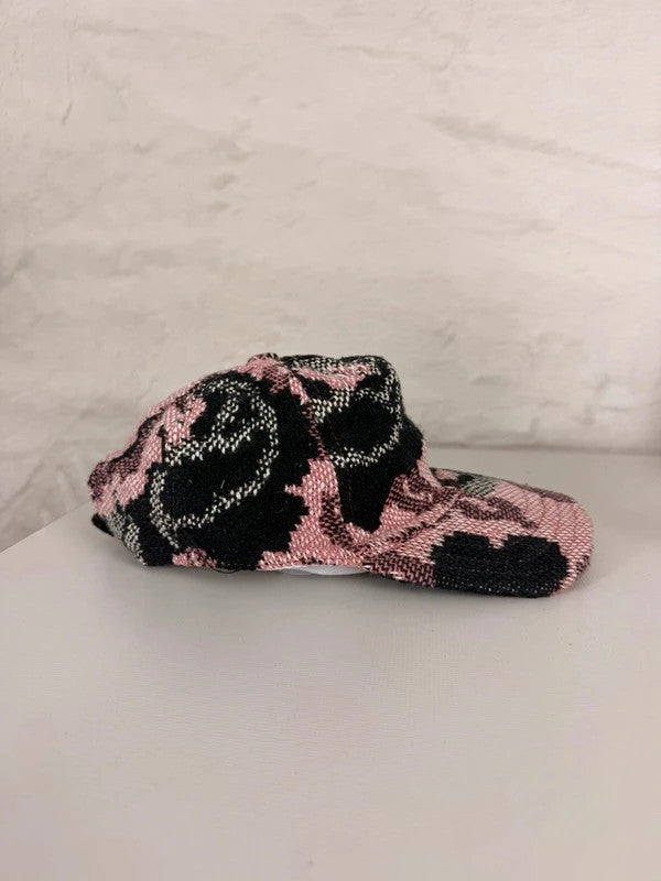 Casquette en tapisserie design unique fait main upcyclé retravaillé et tissé taille unique n•1024