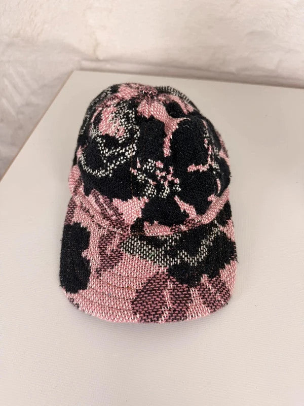 Casquette en tapisserie design unique fait main upcyclé retravaillé et tissé taille unique n•1024